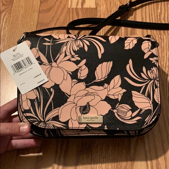 kate spade Handbags - ❗️$50 & FREE SHIPPING kate spade crossbody